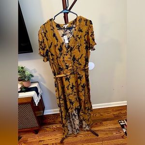 Golden yellow floral high - low dress with tags. Maurice’s Xl